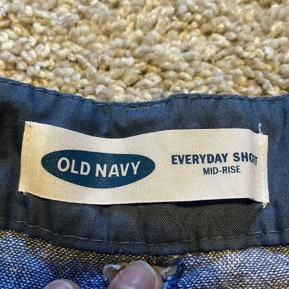 Old Navy shorts! - Picture 2 of 3